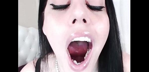  Big cock reaction and cum in mouth please!